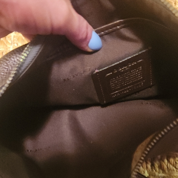 Coach Brown Leather Classic Shoulder Bag - Picture 12 of 13